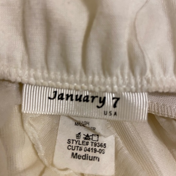 Cream Ruffled Strapless Top - Picture 4 of 4